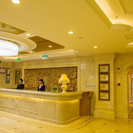 Vienna International Hotel Lhasa Potala Palace Buitenkant foto