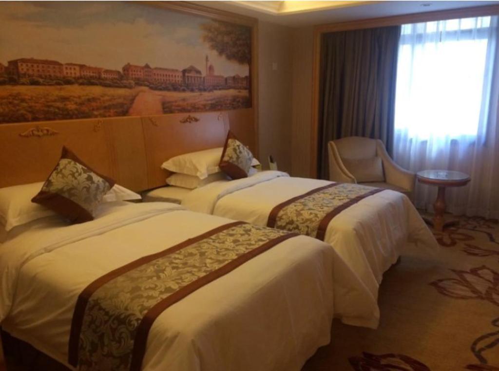 Vienna International Hotel Lhasa Potala Palace Buitenkant foto