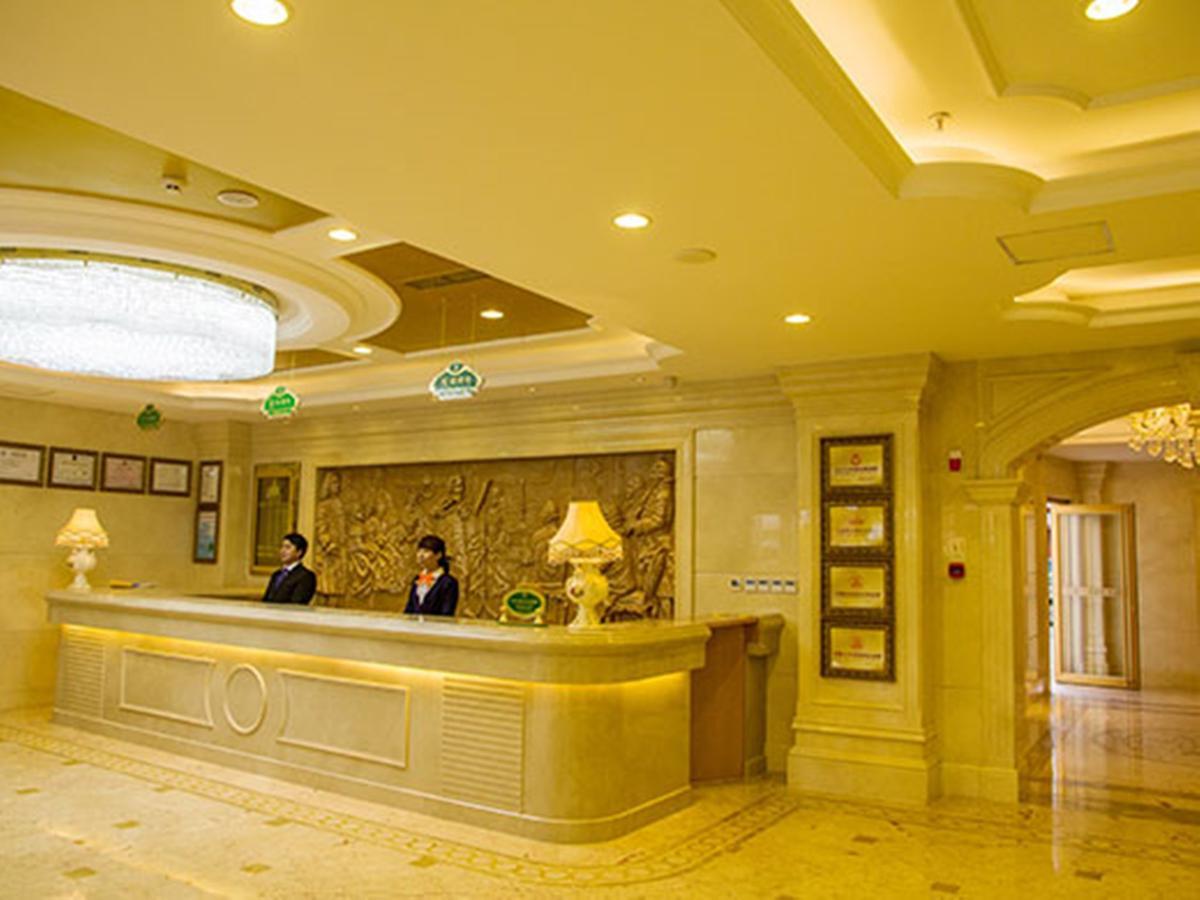 Vienna International Hotel Lhasa Potala Palace Buitenkant foto