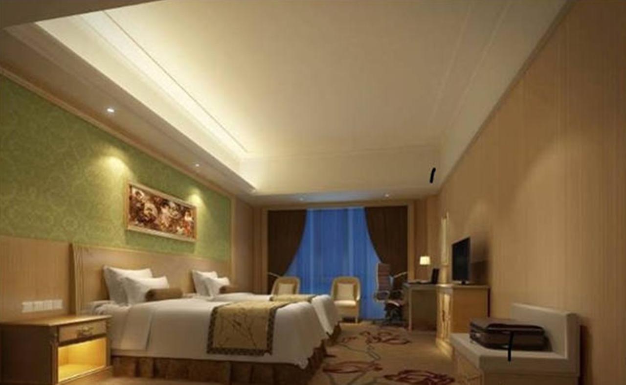 Vienna International Hotel Lhasa Potala Palace Buitenkant foto