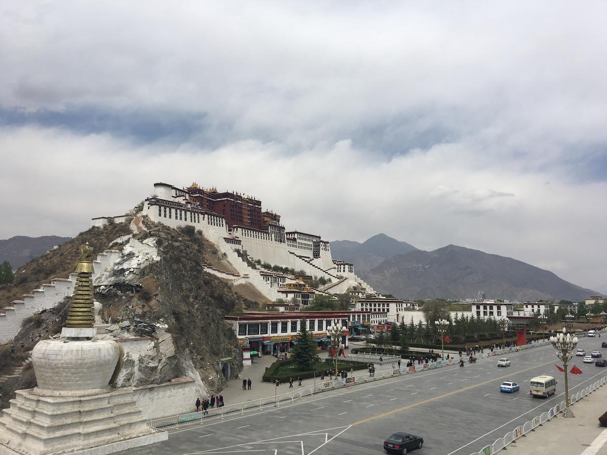 Vienna International Hotel Lhasa Potala Palace Buitenkant foto